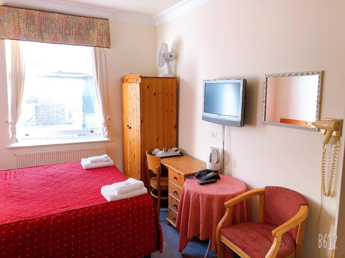 The Brompton Hotel Лондон Екстериор снимка