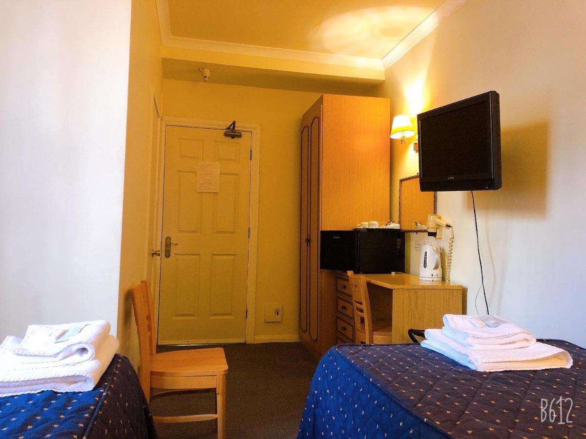 The Brompton Hotel Лондон Екстериор снимка