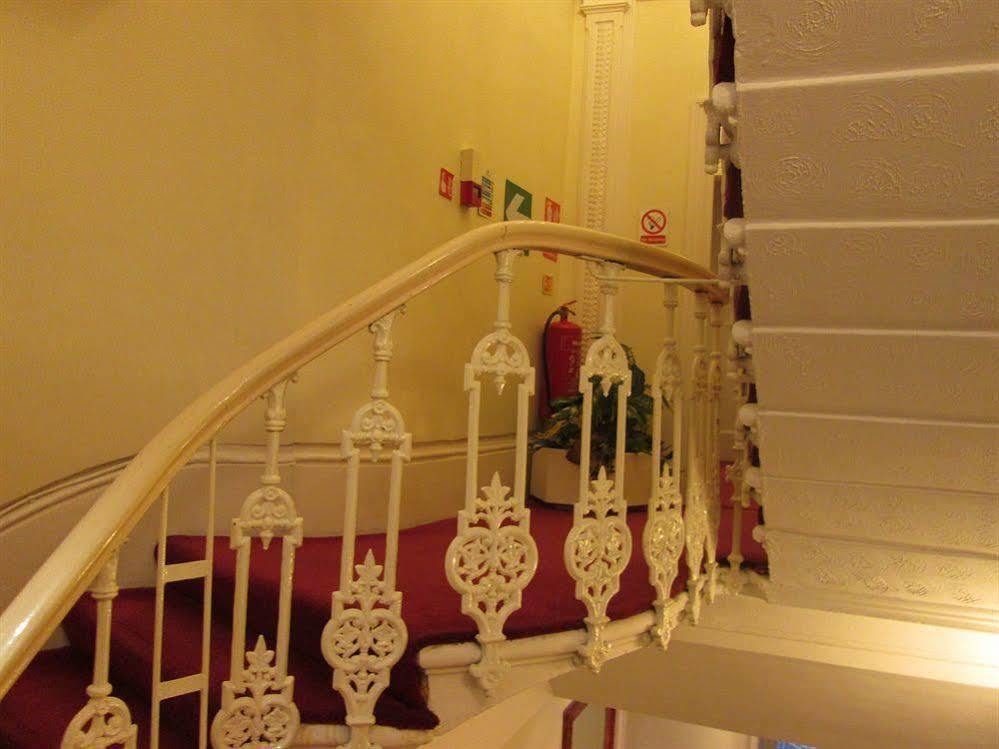 The Brompton Hotel Лондон Екстериор снимка